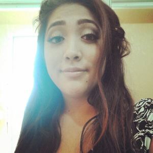 Meet your Posher, Amira